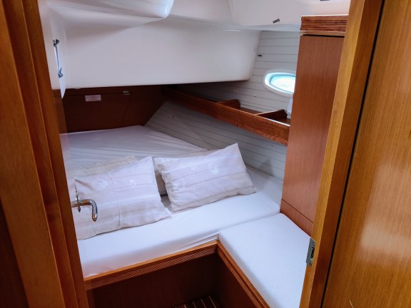 Image of Gin & Tonic yacht #11