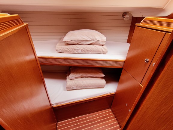 Image of Gin & Tonic yacht #14