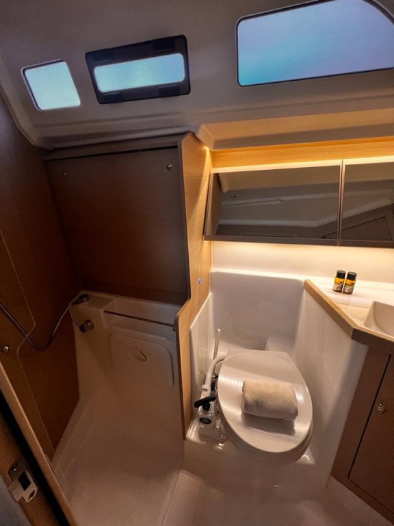 Image of Fearless D yacht #9