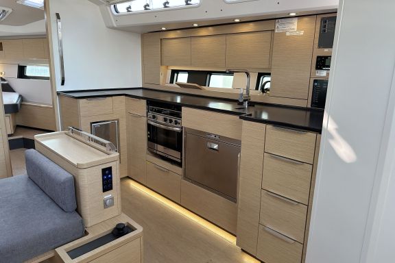 Image of freebe yacht #11