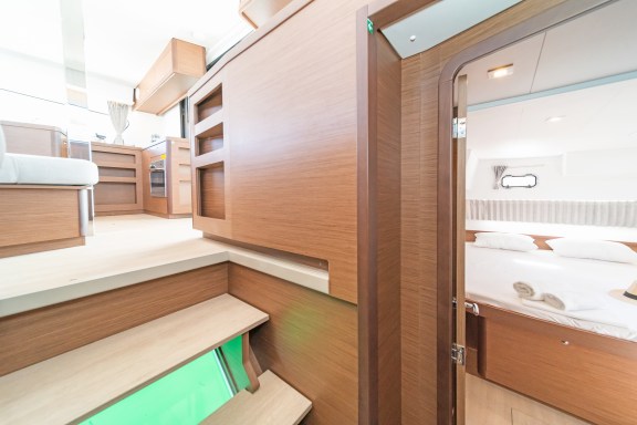 Image of White Pearl yacht #5