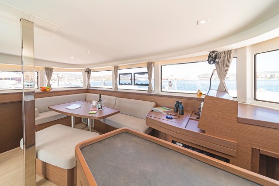 Image of White Pearl yacht #6