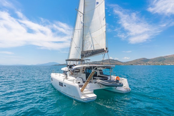 Image of White Pearl yacht #13