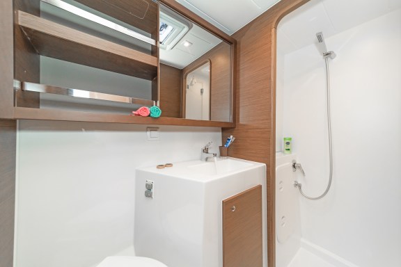 Image of White Pearl yacht #20