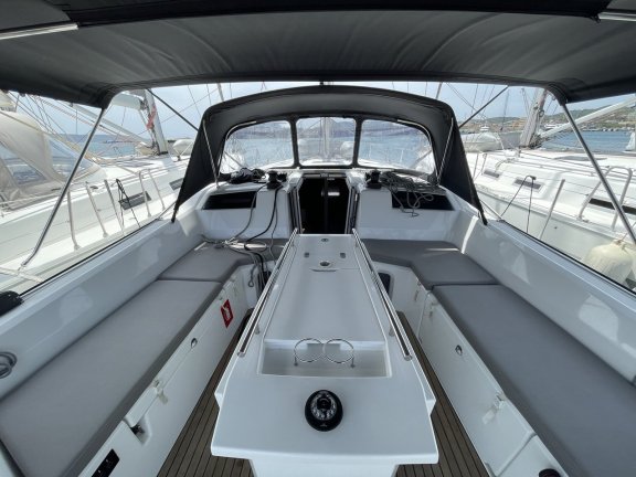 Image of LOL yacht #3