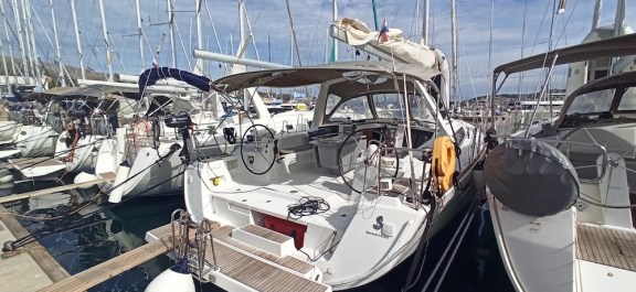 Image of Pomerol yacht #6