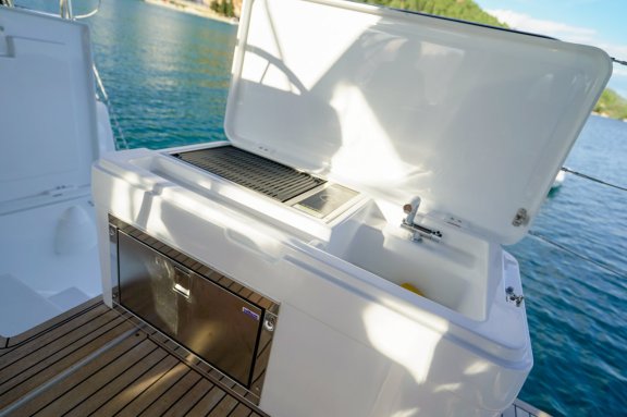 Image of Evelyn yacht #13