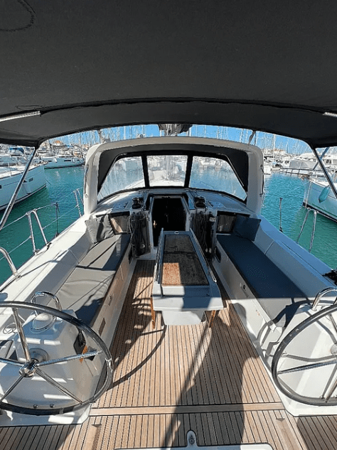 Image of Tikal II yacht #3