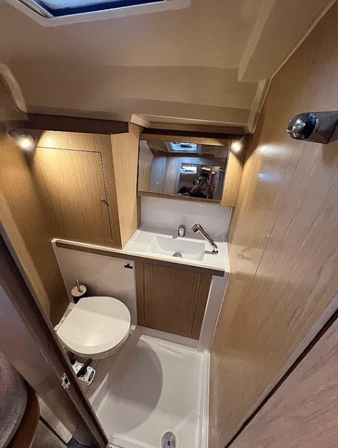 Image of Tikal II yacht #11