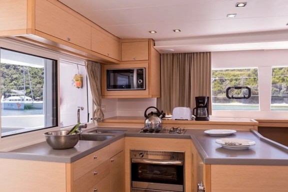 Image of Gin Tonic yacht #7