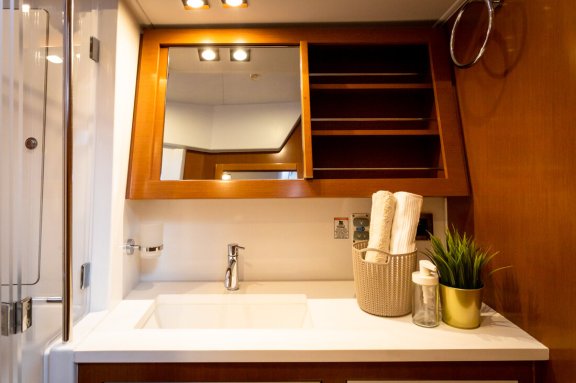 Image of Ultreya yacht #36