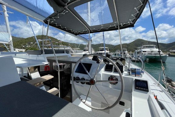 Image of Knotty Cat (Forever Young) yacht #7