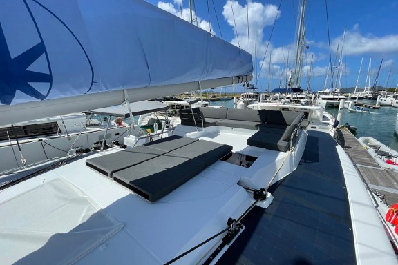 Image of Knotty Cat (Forever Young) yacht #9