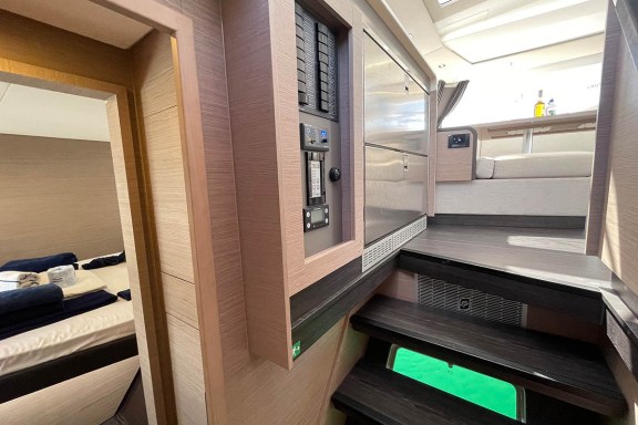 Image of Knotty Cat (Forever Young) yacht #20