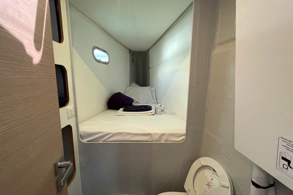 Image of Knotty Cat (Forever Young) yacht #28