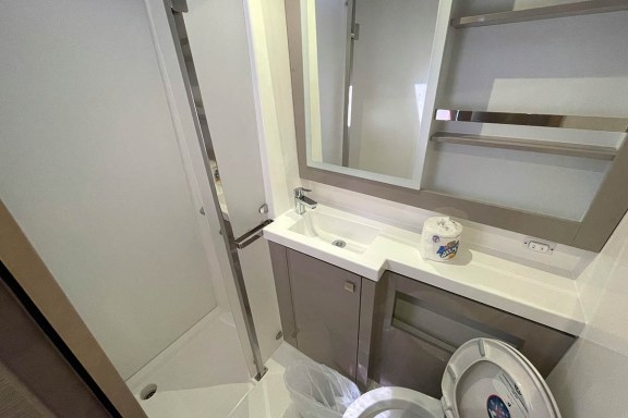 Image of Knotty Cat (Forever Young) yacht #40