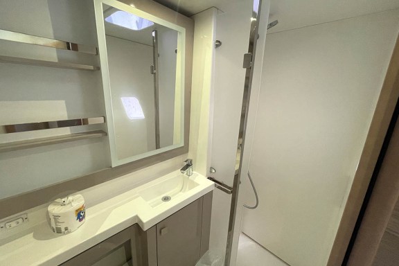 Image of Knotty Cat (Forever Young) yacht #41