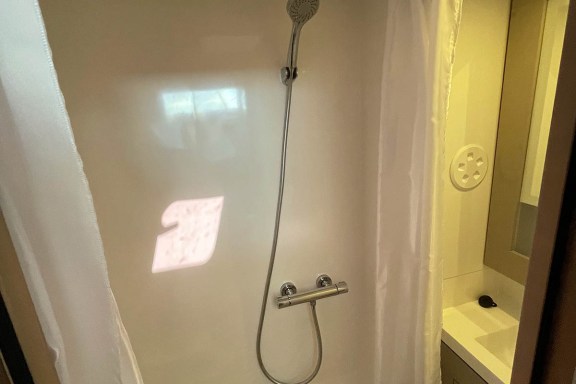 Image of Knotty Cat (Forever Young) yacht #46