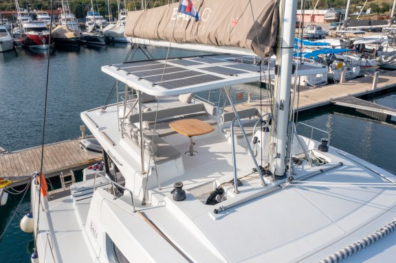 Image of Cyprinus yacht #5
