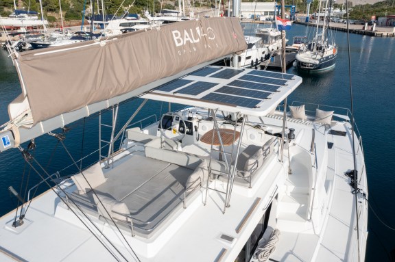 Image of Cyprinus yacht #6