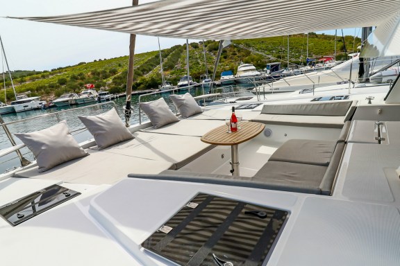 Image of Cyprinus yacht #8