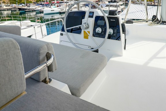 Image of Cyprinus yacht #10