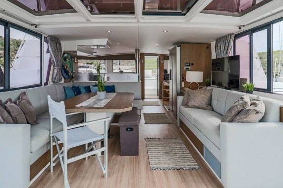 Image of Cyprinus yacht #16