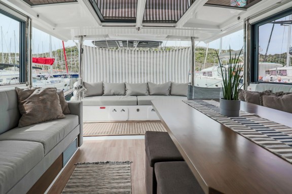 Image of Cyprinus yacht #17