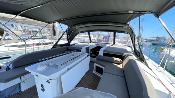 Image of Black Swan yacht #5