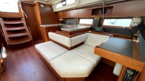 Image of Black Swan yacht #10