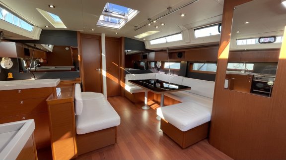 Image of Black Swan yacht #7