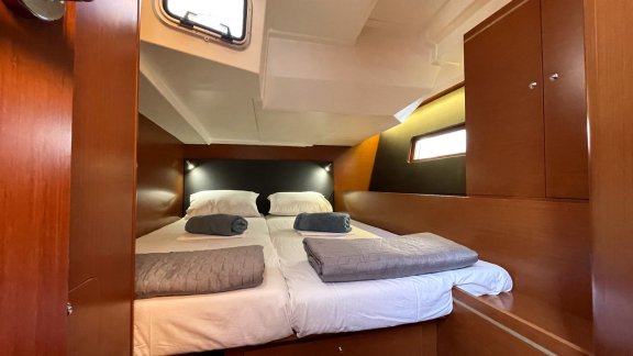 Image of Black Swan yacht #16