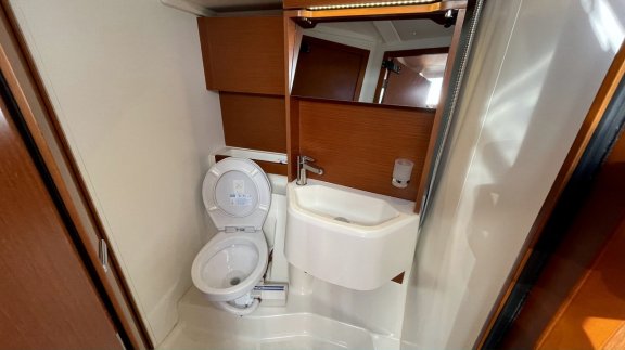 Image of Black Swan yacht #19