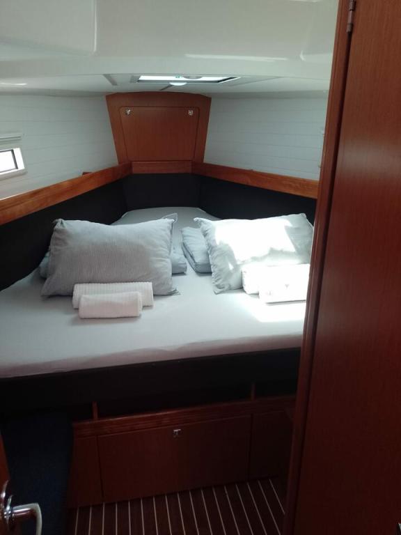 Image of Summer elli yacht #9