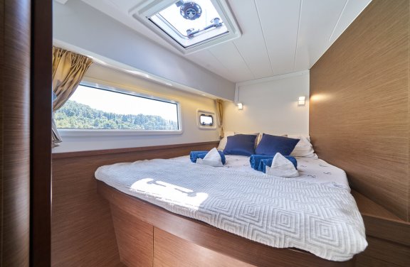 Image of Aura yacht #24