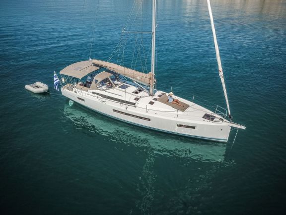 Image of Mad Kiss yacht #6