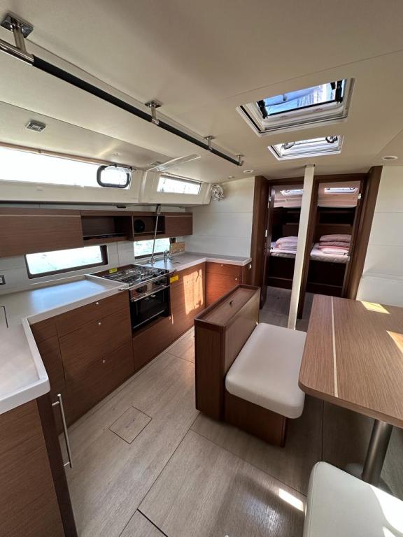 Image of PRESTIGE yacht #9