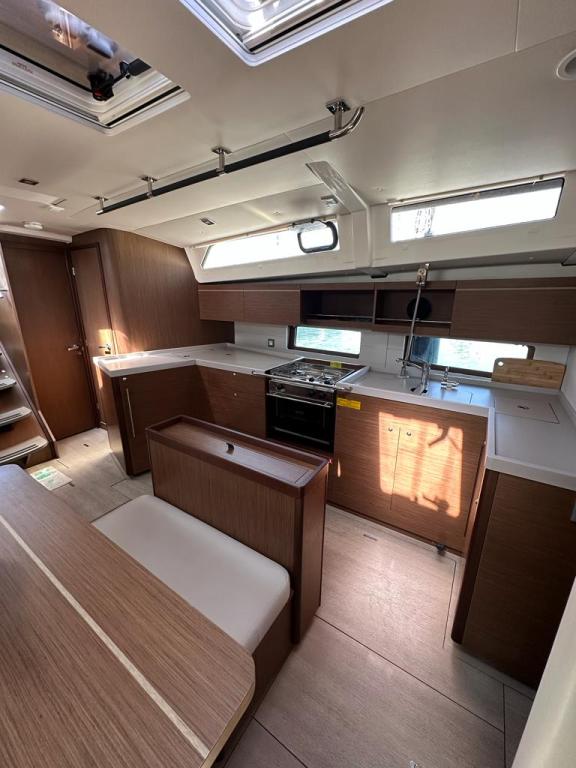 Image of PRESTIGE yacht #10