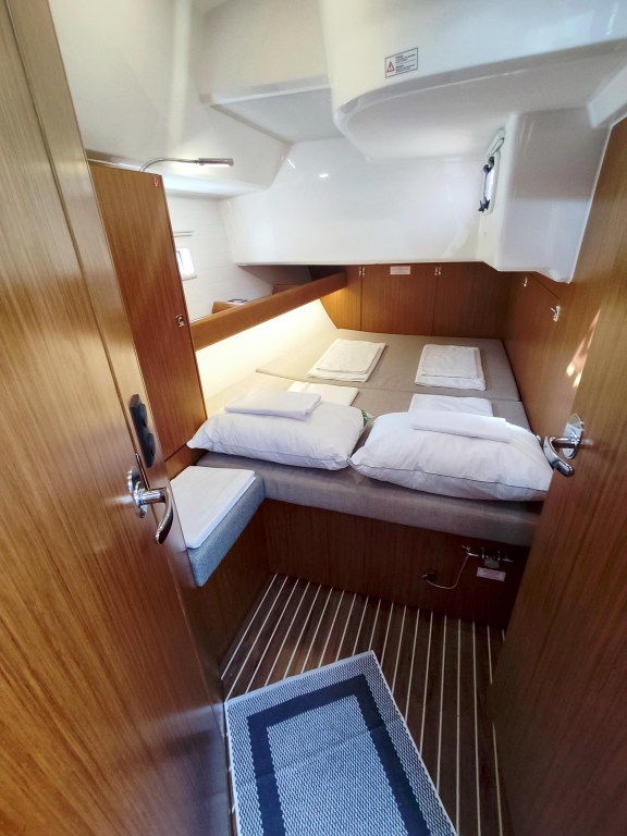Image of Io yacht #8