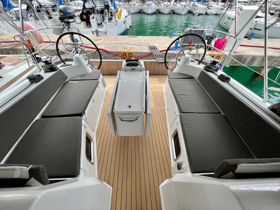 Image of Thalia yacht #4