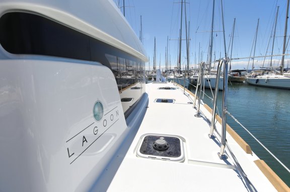 Image of Gin Tonic yacht #4