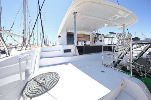 Image of Gin Tonic yacht #7