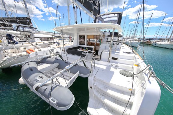 Image of Gin Tonic yacht #3