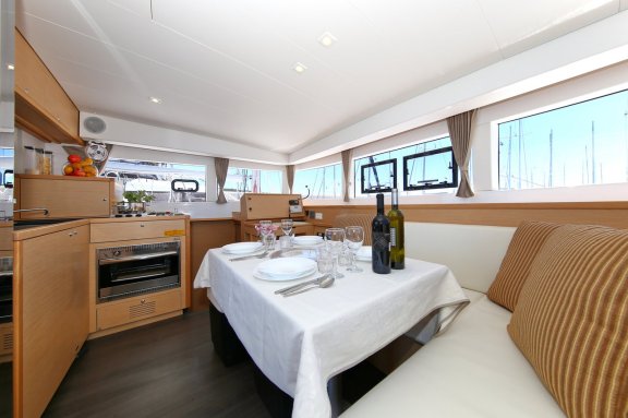 Image of Gin Tonic yacht #12