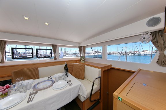 Image of Gin Tonic yacht #11