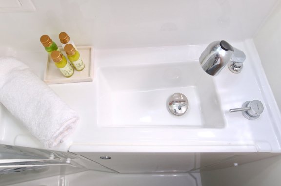 Image of Gin Tonic yacht #27