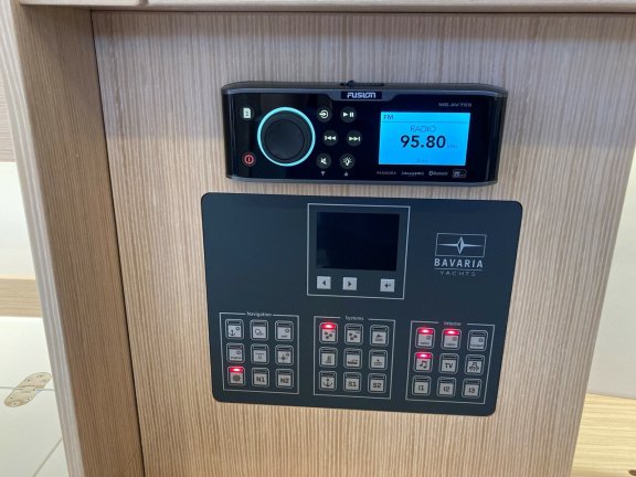 Image of Lizzy yacht #12