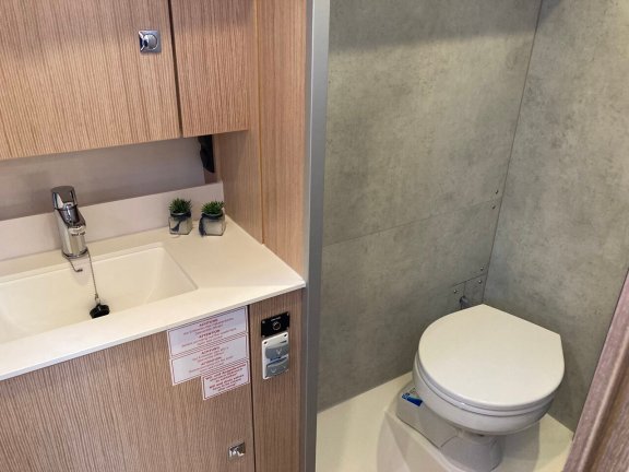 Image of Lizzy yacht #17