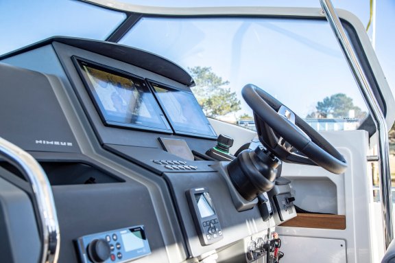 Image of Ruddy yacht #15