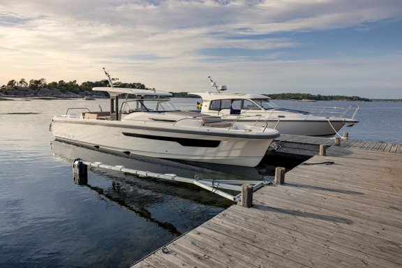 Image of Ruddy yacht #11